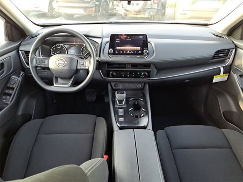 Certified 2025 Nissan Rogue S image 11