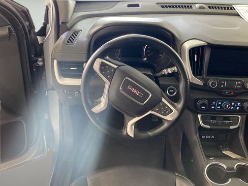 Used 2024 GMC Terrain SLT FWD image 31