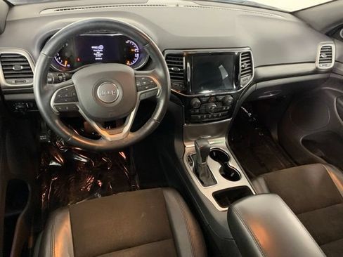 Used 2020 Jeep Grand Cherokee Altitude AWD/4WD image 17