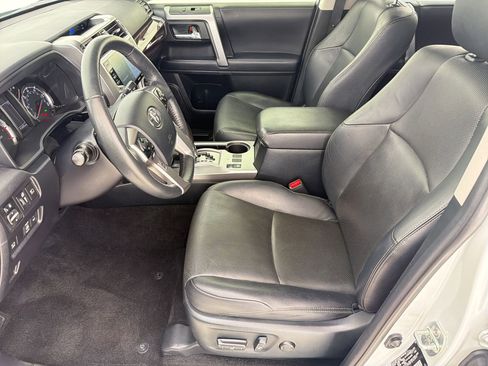 Used 2024 Toyota 4Runner Limited image 5