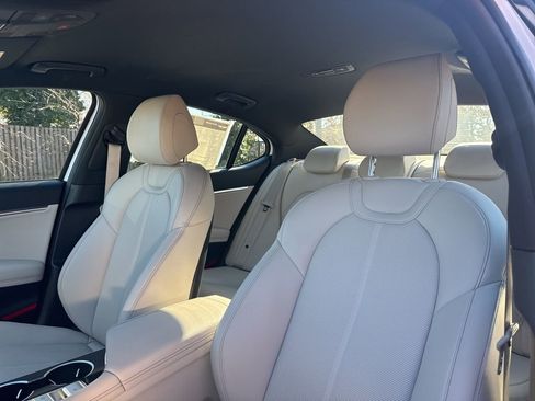 New 2025 Genesis G70 2.5T image 13