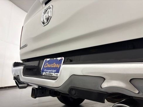 Used 2019 RAM 1500 Laramie RWD image 17