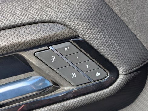 Used 2022 Chevrolet Silverado 1500 ZR2 w/ Technology Package image 13