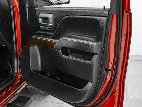 Used 2018 GMC Sierra 1500 SLE w/ SLE Value Package image 41