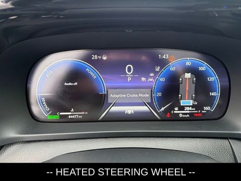 Used 2023 Toyota Crown Limited image 9