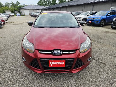Used 2013 Ford Focus SE FWD image 2