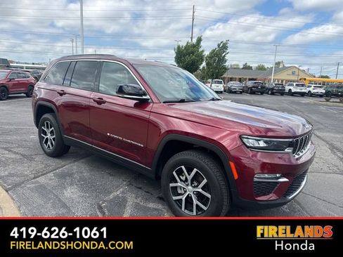 Used 2024 Jeep Grand Cherokee Limited AWD/4WD image 7