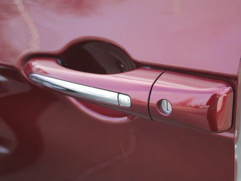 Used 2017 Chrysler Pacifica Touring-L Plus w/ Advanced Safetytec Group image 15