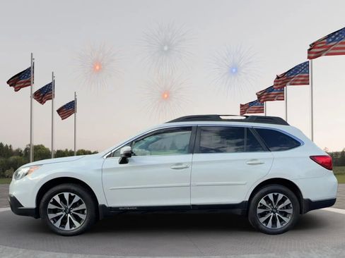 Used 2017 Subaru Outback 2.5i Limited image 2