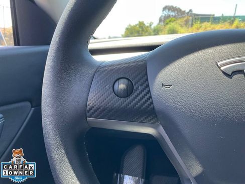 Used 2020 Tesla Model Y Long Range AWD/4WD image 46
