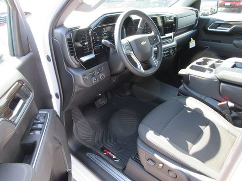 New 2026 Chevrolet Silverado 1500 LT w/ Z71 Off-Road Package AWD/4WD image 14