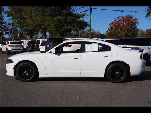 Used 2021 Dodge Charger SXT w/ Leather Interior Group image 2