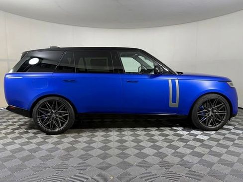 New 2025 Land Rover Range Rover Long Wheelbase SE AWD/4WD image 9