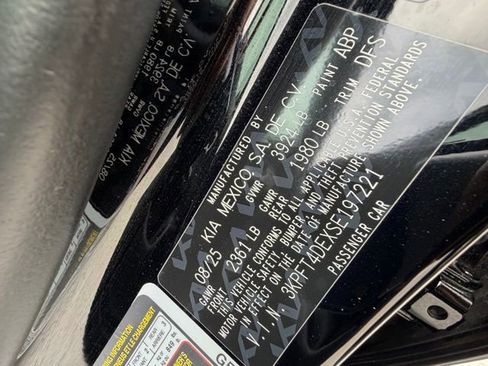 Used 2025 Kia K4 LXS image 24