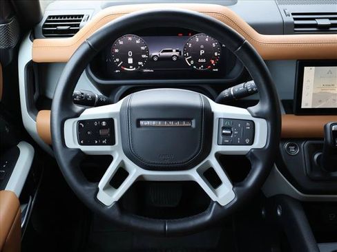 Used 2024 Land Rover Defender 110 X-Dynamic SE AWD/4WD image 13