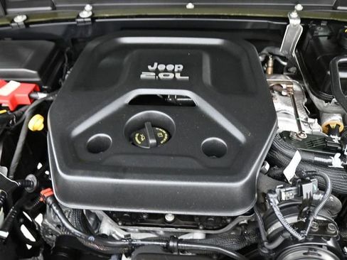 Used 2021 Jeep Wrangler Sport S image 24