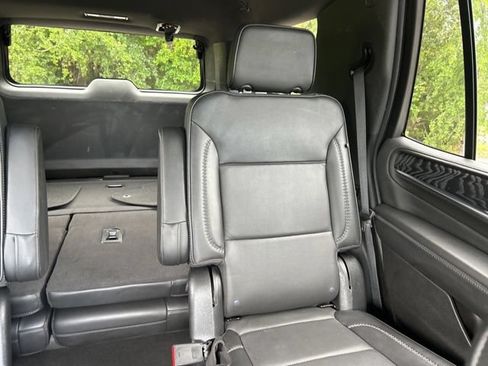 Used 2023 GMC Yukon Denali AWD/4WD image 20