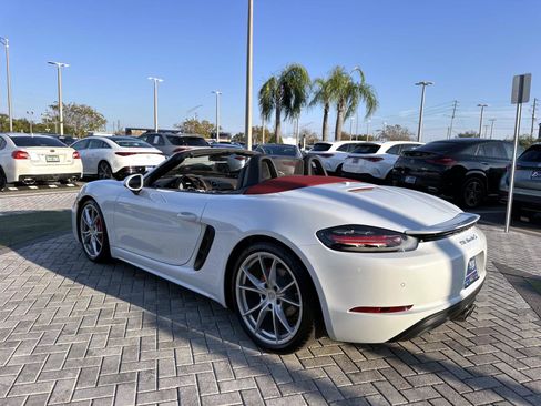 Used 2018 Porsche 718 Boxster S image 5