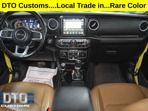 Used 2022 Jeep Wrangler Unlimited Sahara w/ Cold Weather Group AWD/4WD image 33