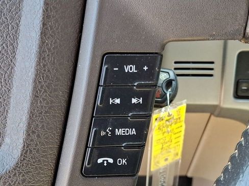 Used 2012 Ford F150 Lariat w/ Lariat Chrome Pkg image 16