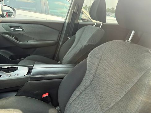 Used 2021 Nissan Rogue SV FWD image 10