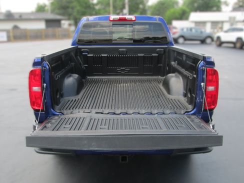 Used 2016 Chevrolet Colorado LT w/ LT Convenience Package AWD/4WD image 9