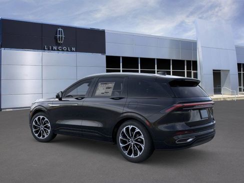 New 2026 Lincoln Nautilus Reserve image 4