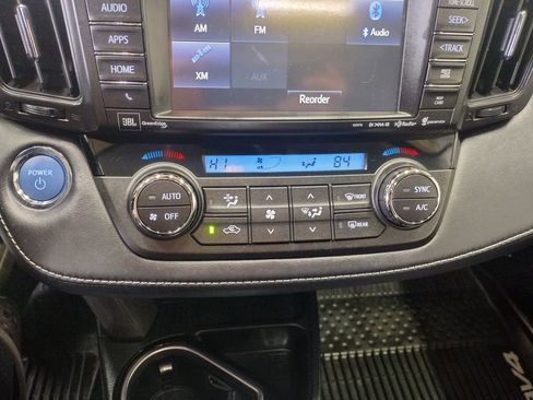 Used 2017 Toyota RAV4 Limited AWD/4WD image 30