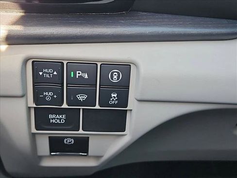 Used 2025 Acura RDX SH-AWD w/ Advance Package image 17