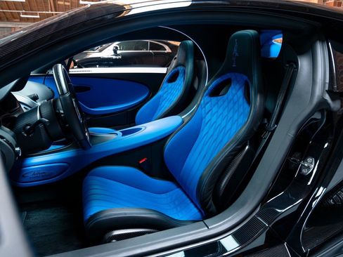 Used 2023 Bugatti Chiron Super Sport image 28