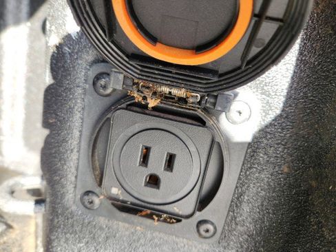 Used 2024 Chevrolet Silverado 2500 Custom w/ Custom Value Package image 22