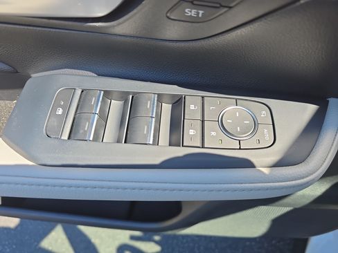 Used 2025 Toyota Grand Highlander AWD Hybrid image 28