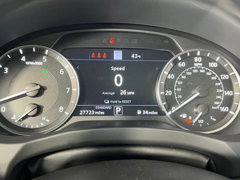 Used 2024 INFINITI QX50 Sport image 14