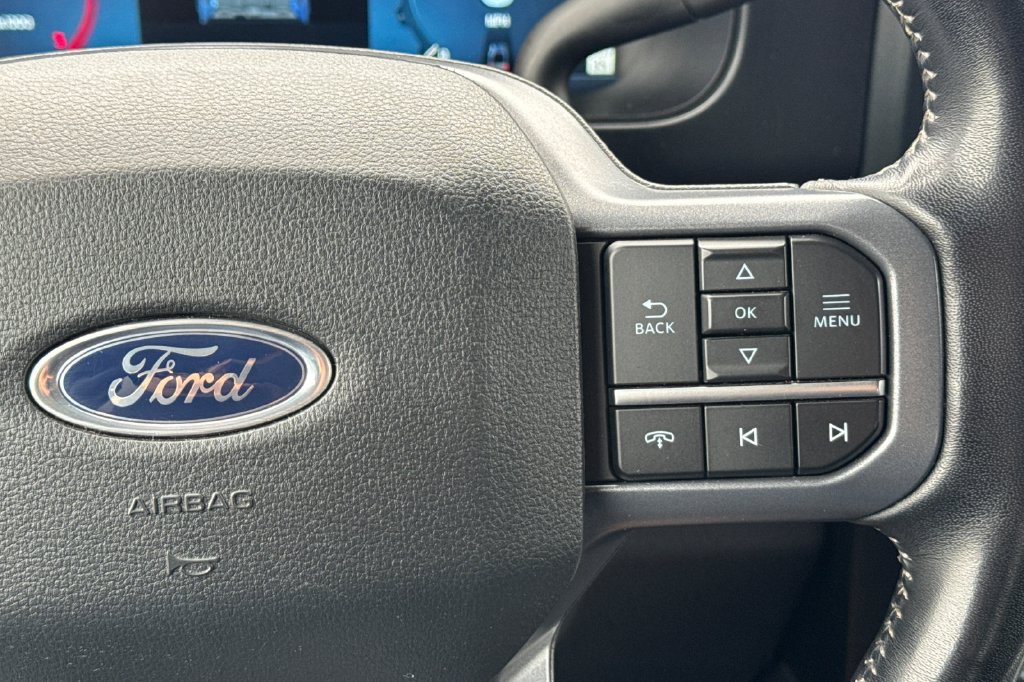 Used 2023 Ford F250 Lariat w/ Lariat Ultimate Package AWD/4WD image 29