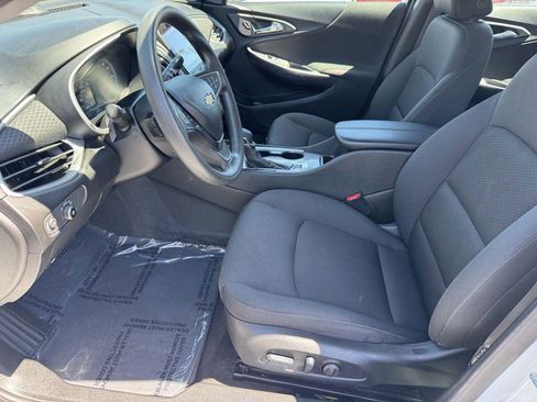 Used 2025 Chevrolet Malibu LT image 26