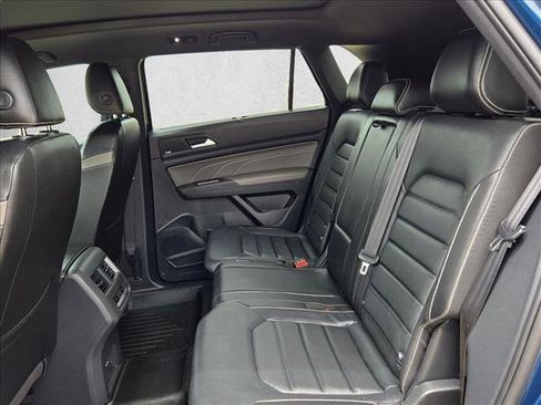 Used 2022 Volkswagen Atlas Cross Sport SEL Premium R-Line AWD/4WD image 17
