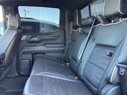 Used 2022 GMC Sierra 1500 AT4X image 7