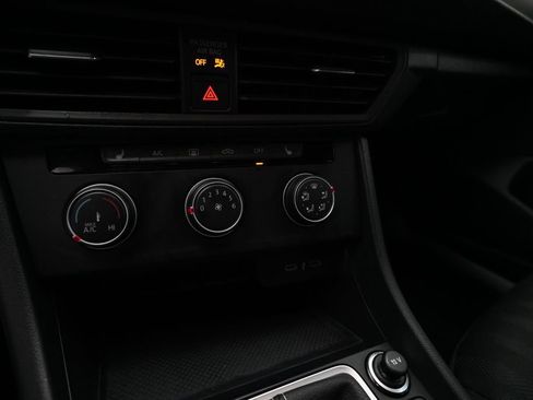 Used 2024 Volkswagen Jetta Sport FWD image 19
