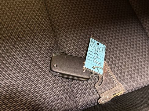 Certified 2023 Kia Soul LX FWD image 32