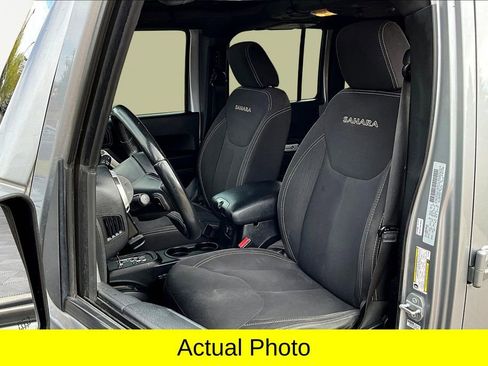 Used 2016 Jeep Wrangler Unlimited Sahara w/ Connectivity Group image 26