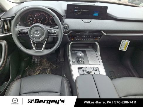 Certified 2025 MAZDA CX-70 3.3 Turbo w/ Premium Package AWD/4WD image 8