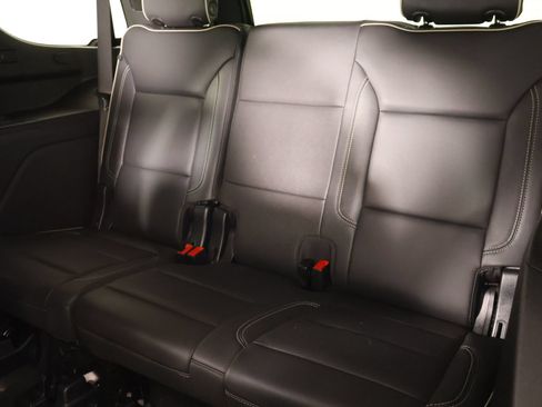 Used 2025 Chevrolet Tahoe Premier AWD/4WD image 15