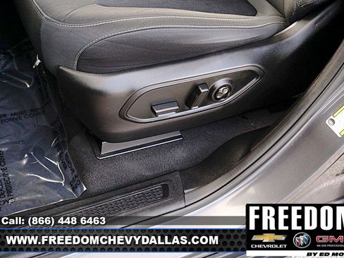 Used 2023 Jeep Grand Cherokee L Laredo image 29