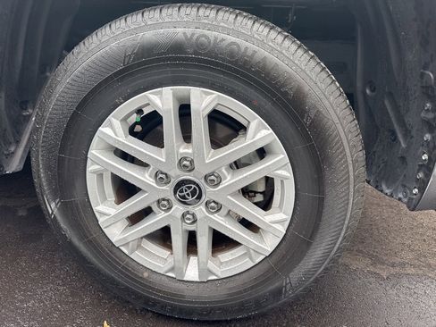 Used 2024 Toyota Tundra SR5 w/ SR5 Convenience Package image 7