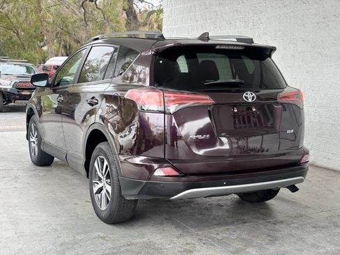 Used 2018 Toyota RAV4 XLE image 6