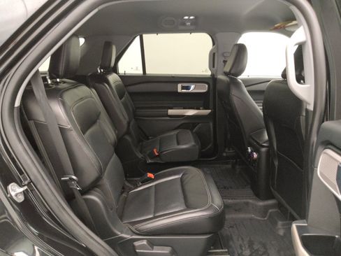 Used 2022 Ford Explorer Limited image 19