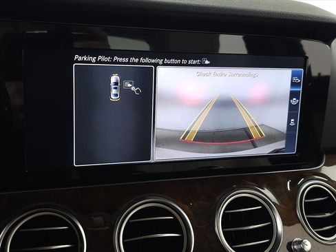 Used 2017 Mercedes-Benz E 300 E 300 4MATIC image 26