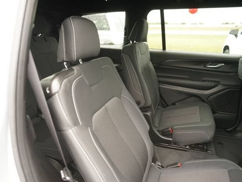 Used 2025 Jeep Grand Cherokee L Laredo w/ Luxury Tech Group I AWD/4WD image 19
