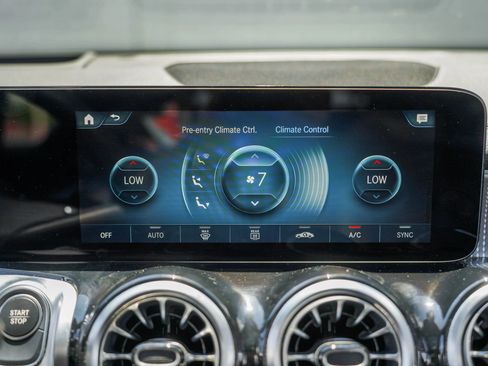 Used 2023 Mercedes-Benz EQB 250+ image 22