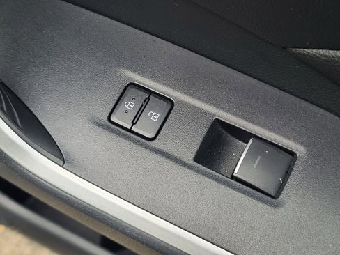 Used 2023 Toyota RAV4 SE w/ Weather & Moonroof Package image 23